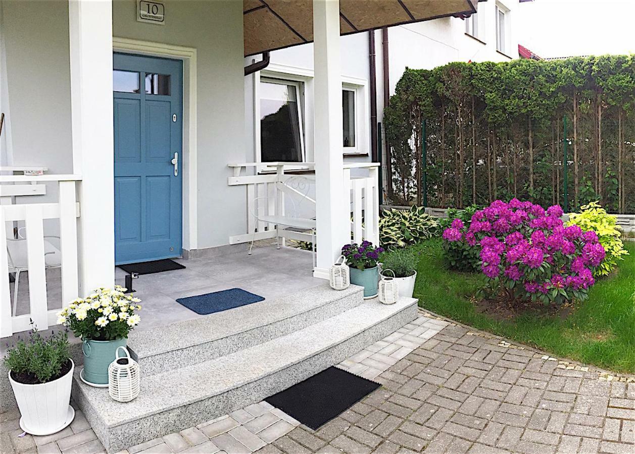 Szary Domek Apartamenty Ustka Exterior foto